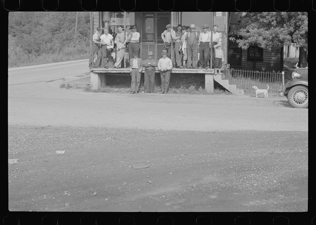 [Untitled photo, possibly related to: Prospective homesteaders, in…, Pennsylvania, 1935