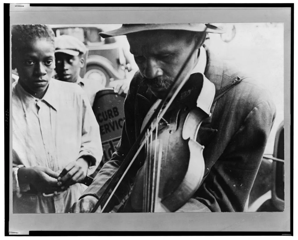 Blind street musician, West Memphis, Arkansas, 1935
