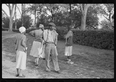 [Untitled photo, possibly related to: Cotton pickers at 6:30 a.m.…, Arkansas, 1935