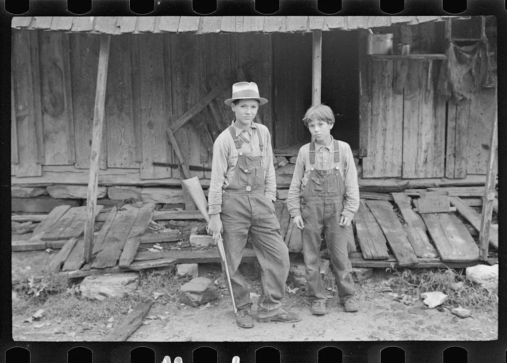 Children of Sam Nichols, Arkansas tenant farmer, 1935