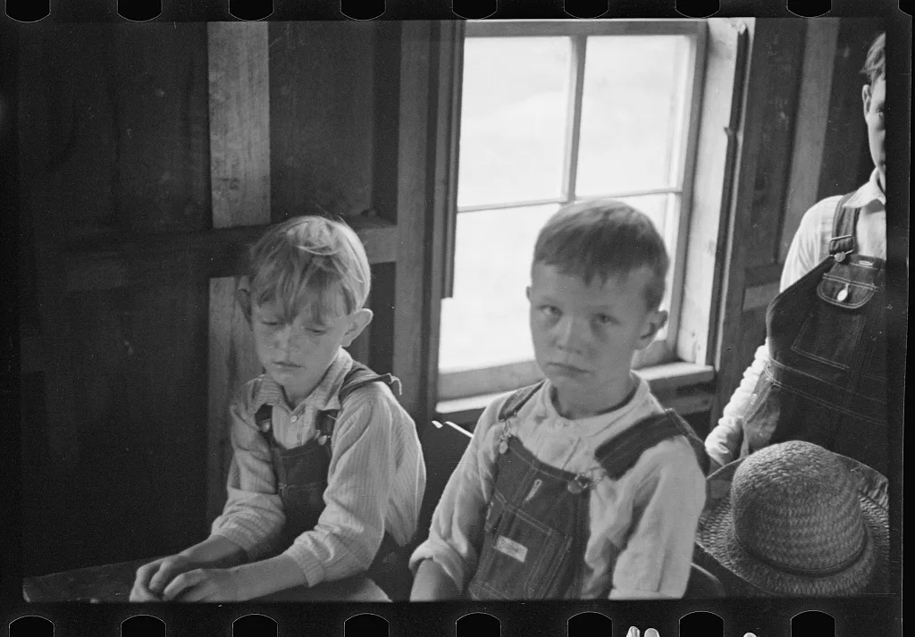 [Untitled photo, possibly related to: Interior of Ozark school,…, Arkansas, 1935