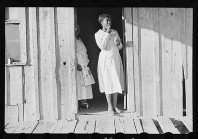 [Untitled photo, possibly related to: Home of tenant farmer, Arkansas], 1935