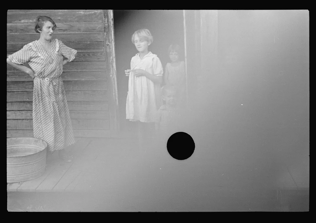 [Untitled photo, possibly related to: Trische family, tenant farmers,…, Louisiana, 1935