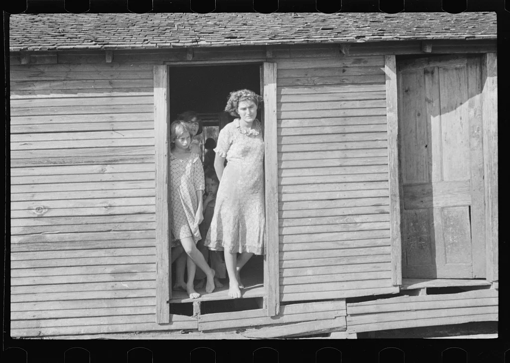 [Untitled photo, possibly related to: Children of Fortuna family,…, Louisiana, 1935