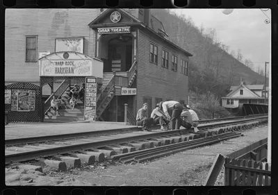[Untitled photo, possibly related to: Omar, West Virginia], 1935