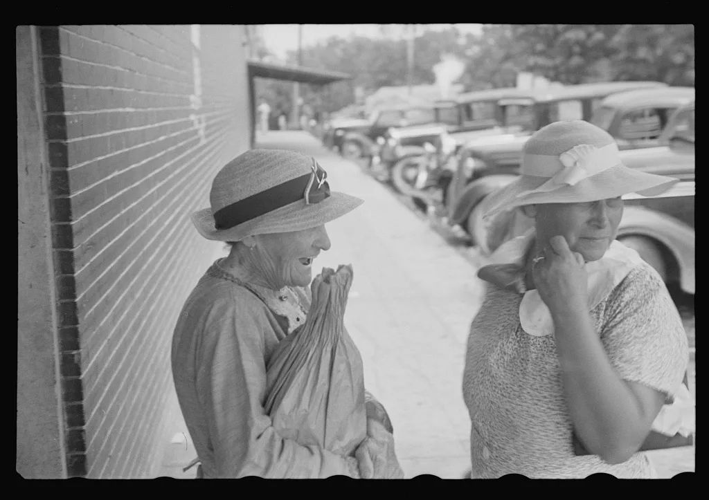 Woman in Crossville, Tennessee, 1937