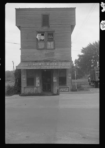 Old building, Crossville, Tennessee, 1937