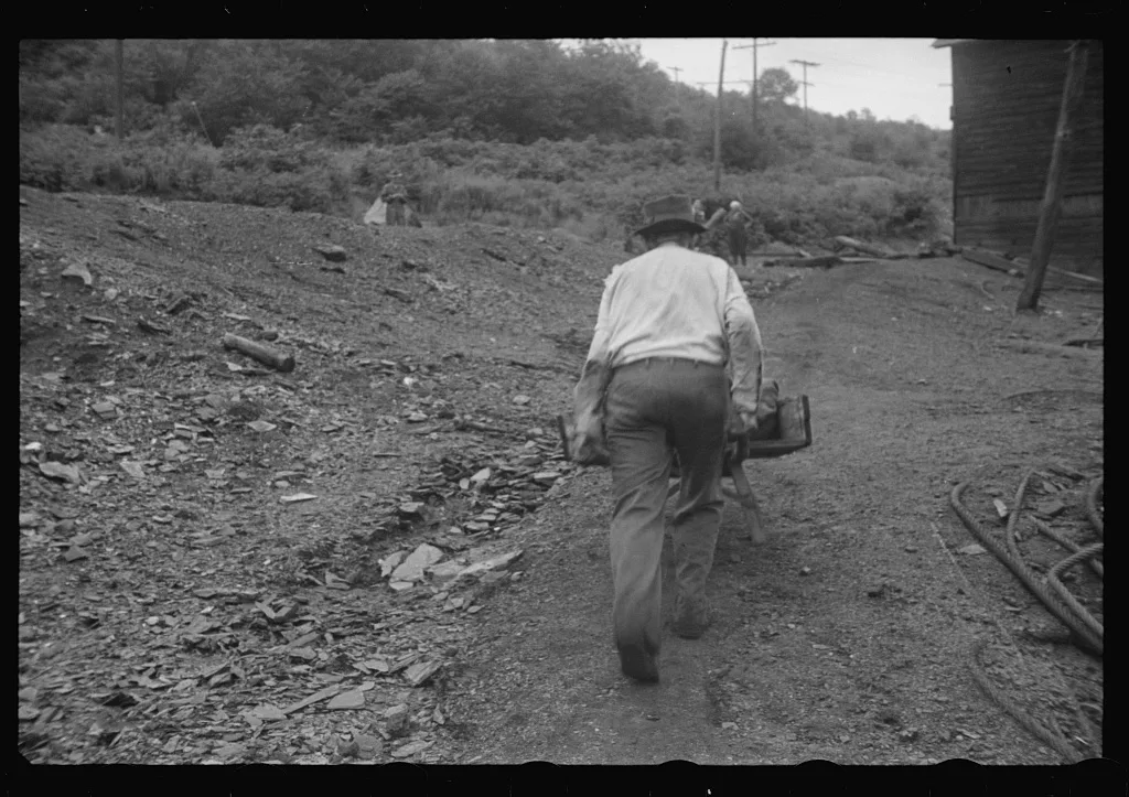 [Untitled photo, possibly related to: Young boys salvaging coal from…, Pennsylvania, 1937