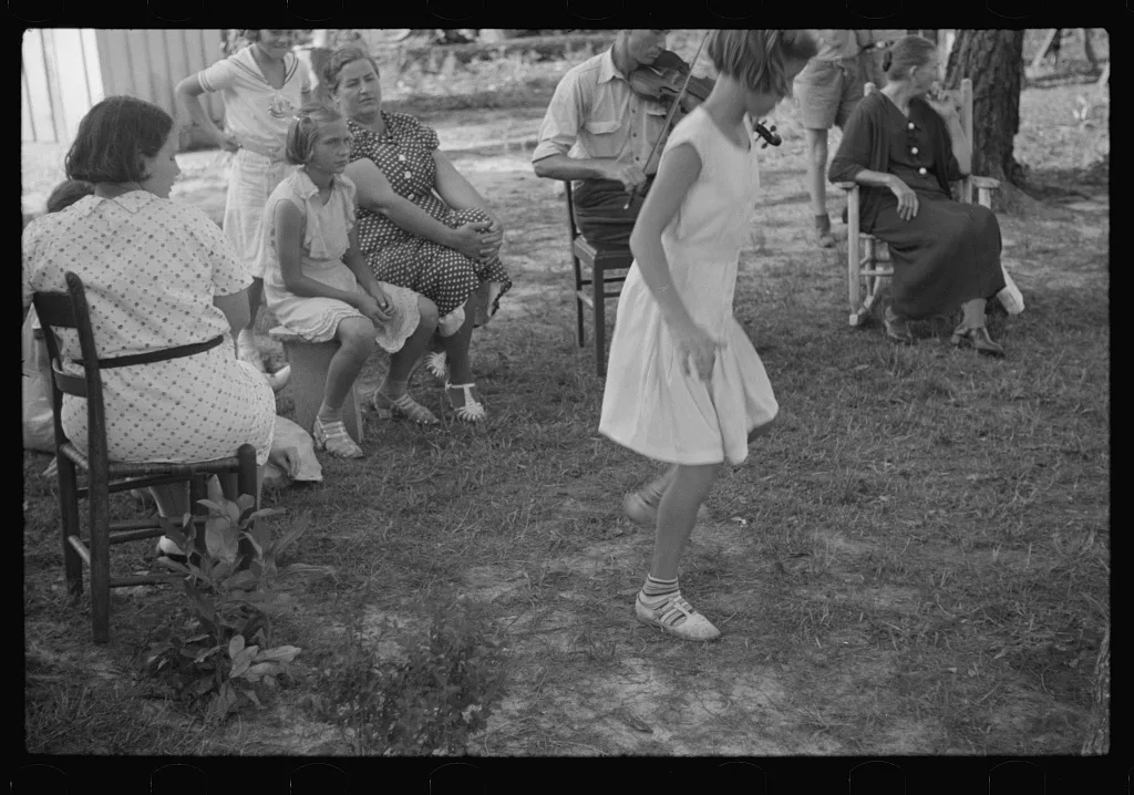 [Untitled photo, possibly related to: Sunday at home, Penderlea…, North Carolina, 1937