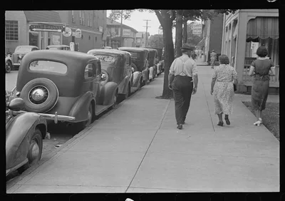 Street scene, Marysville, Ohio, 1938