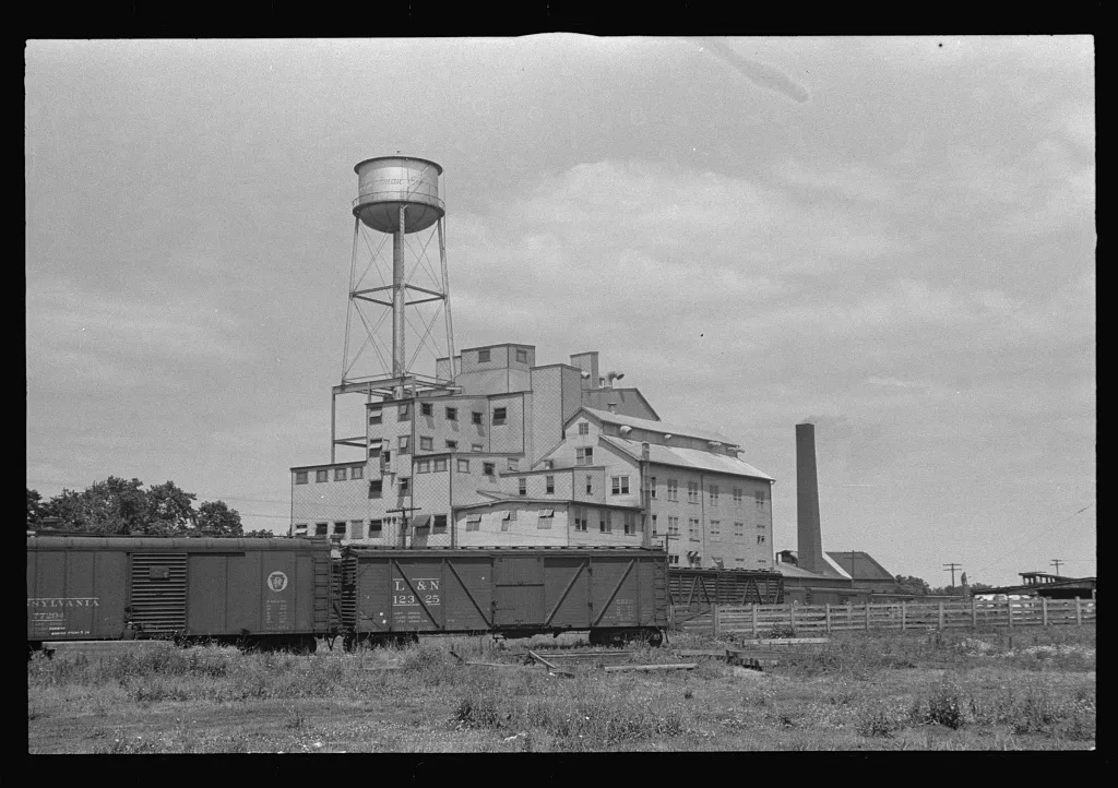 Eshelman's feed mill, Circleville, Ohio, 1938