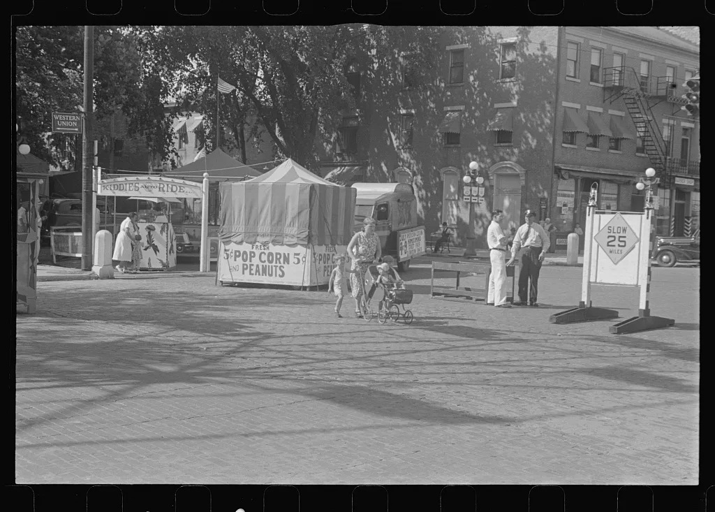 World War veterans' homecoming and carnival, London, Ohio (see…, 1938