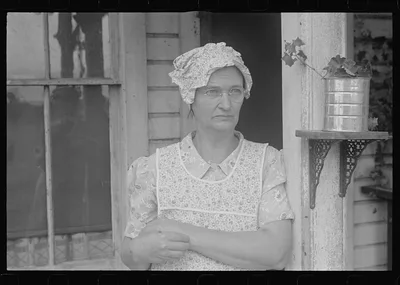 [Untitled photo, possibly related to: Wife of Mr. Thaxton, farmer,…, Ohio, 1938