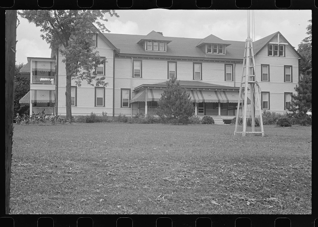 Hartman Farms, "the farm that Peruna built," central Ohio (see…, 1938
