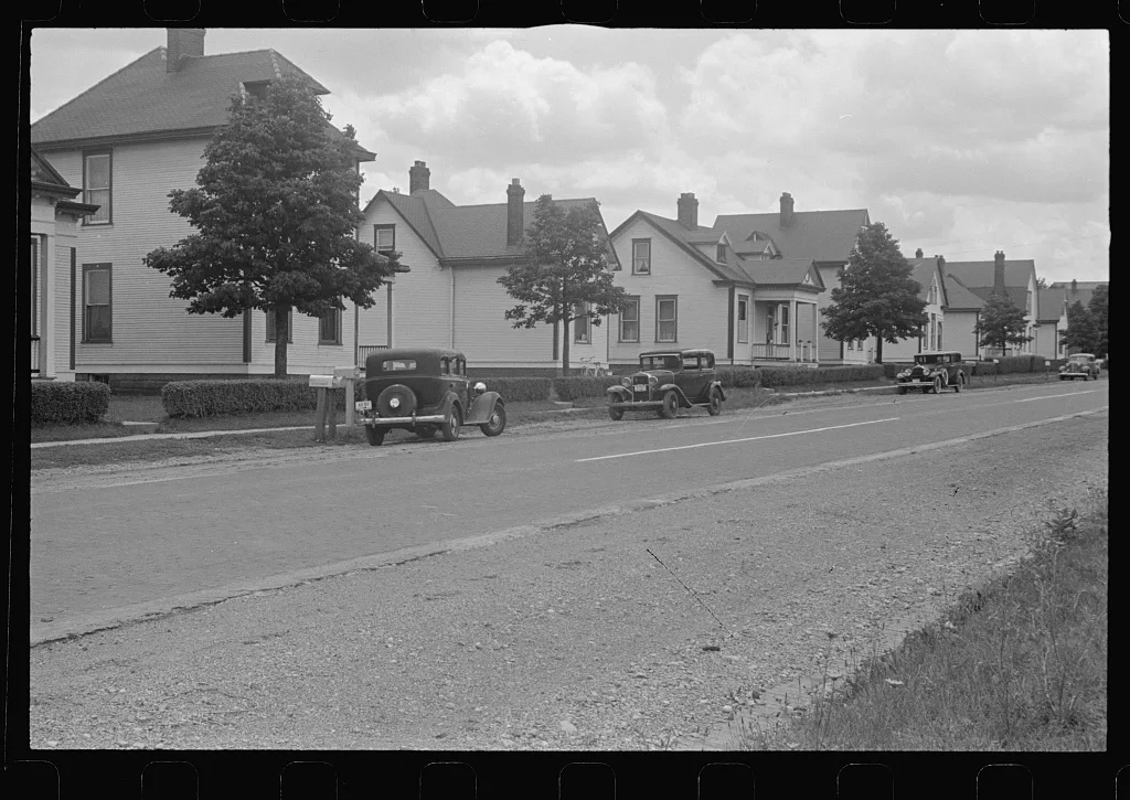 Hartman Farms. These are the homes the workmen live in. Near…, Ohio, 1938