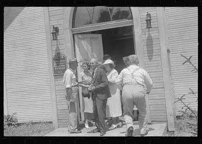 Leaving church, Linworth, Ohio, 1938