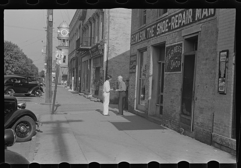 Street scene, Plain City, Ohio, 1938
