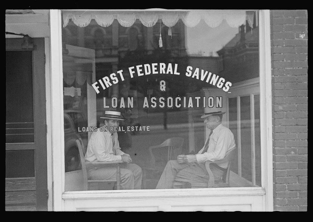 Loan office, Marion, Ohio, 1938