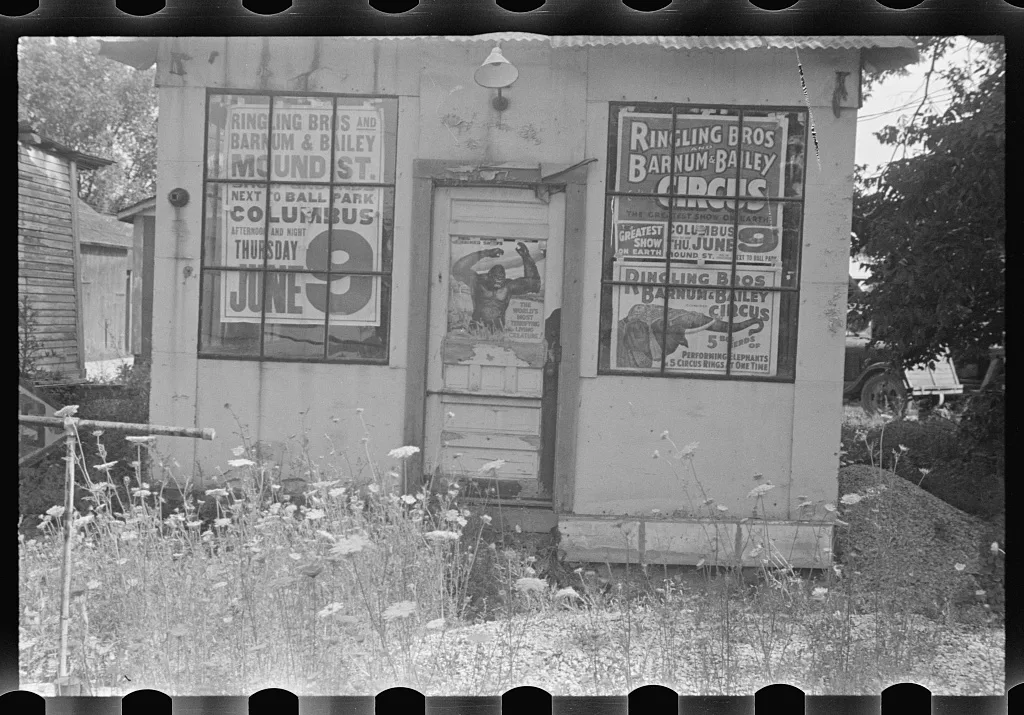 Circus posters, central Ohio, along Route 40 (see general caption), 1938