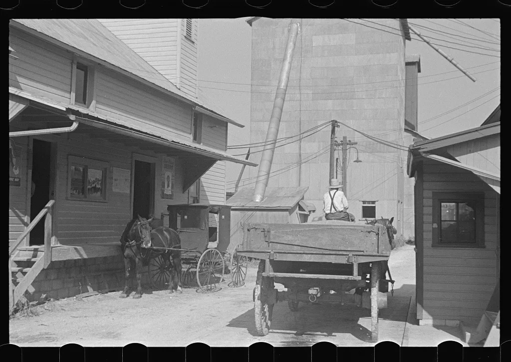 Wagons in Plain City, Ohio, 1938