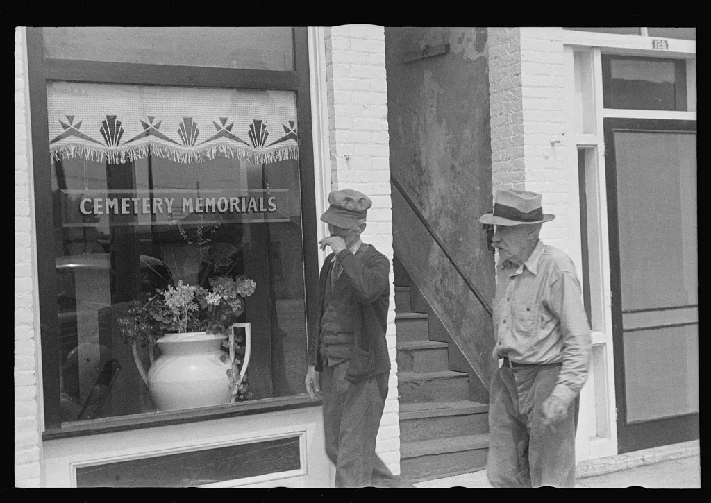 Street scene in Urbana, Ohio, 1938