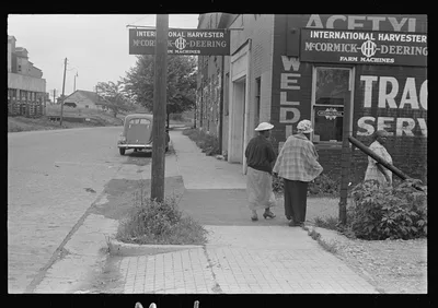 Saturday afternoon in London, Ohio, "the other side of the tracks", 1938
