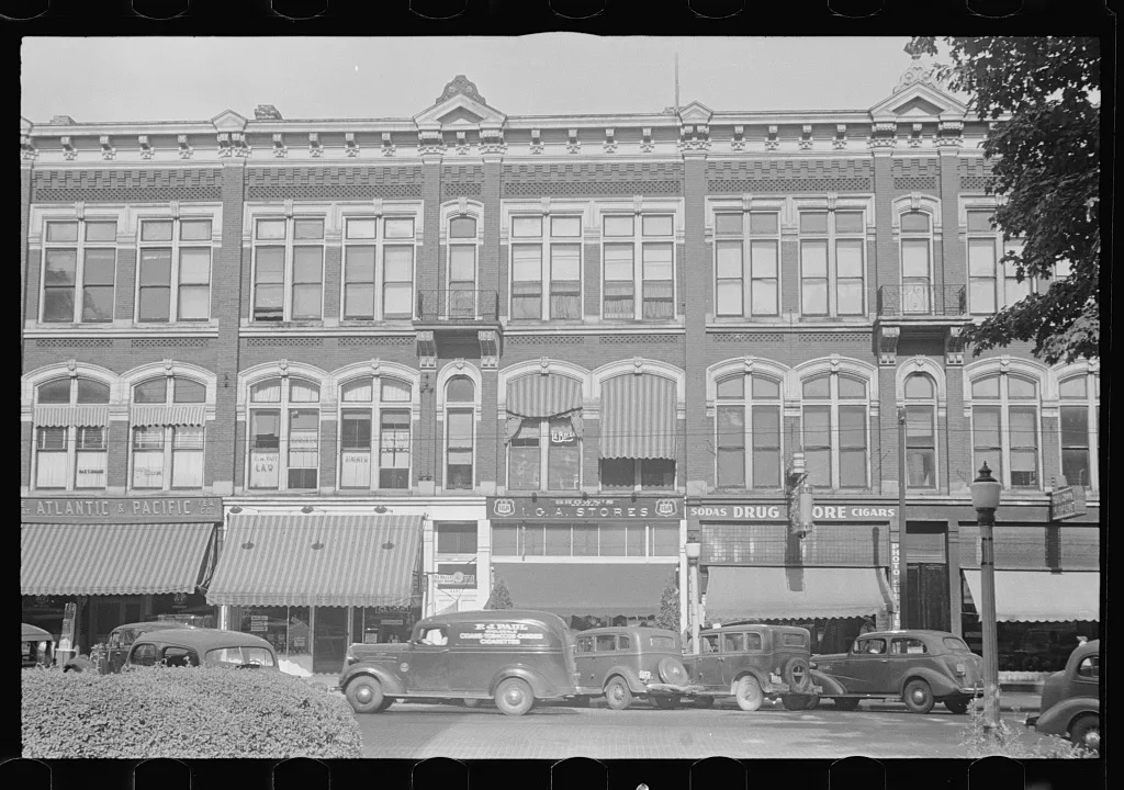 [Untitled photo, possibly related to: Outside a drugstore, Newark,…, Ohio, 1938