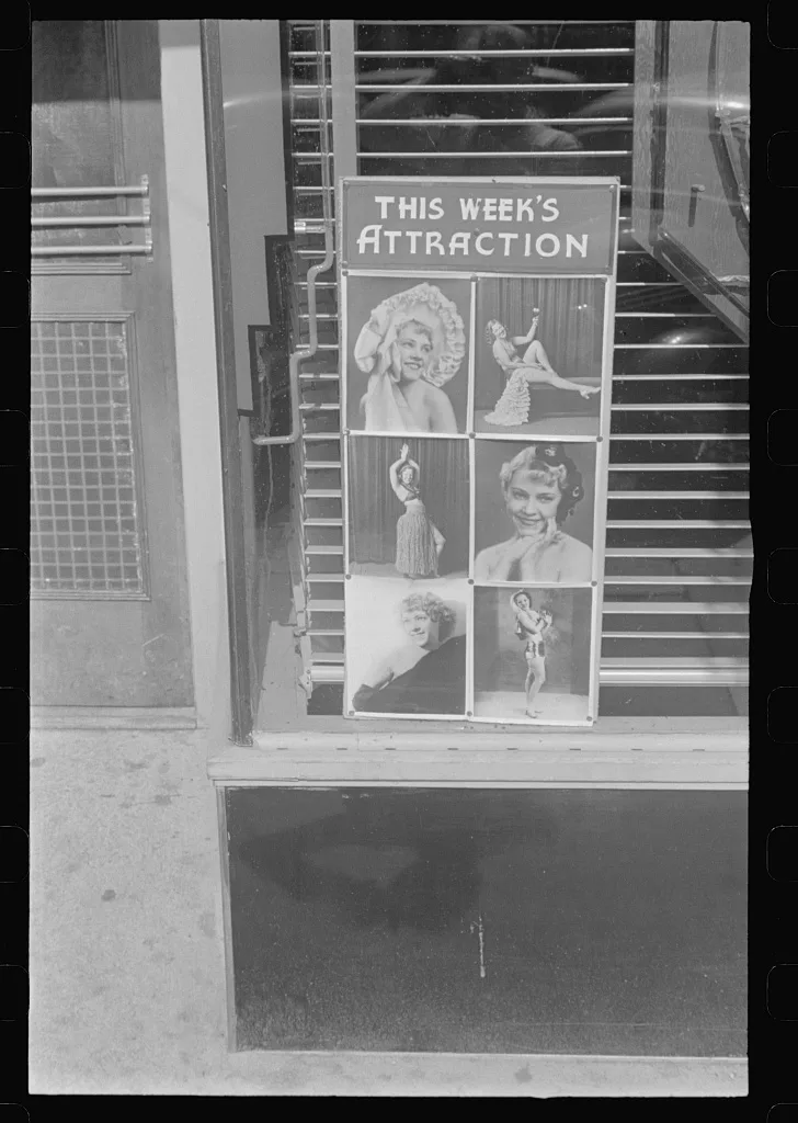 [Untitled photo, possibly related to: Saturday afternoon in London,…, Ohio, 1938