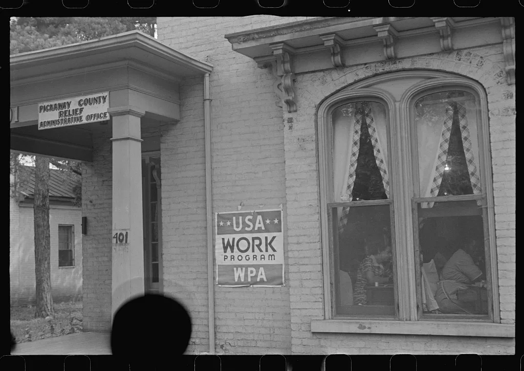 Circleville Work Projects Administration office (see general caption), Ohio, 1938