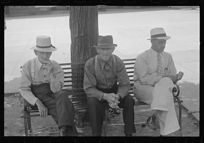 Saturday afternoon in London, Ohio, "the main street", 1938