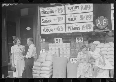 A&P store in Somerset, Ohio, 1938