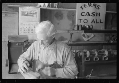 [Untitled photo, possibly related to: Shoemaker in Plain City, Ohio], 1938