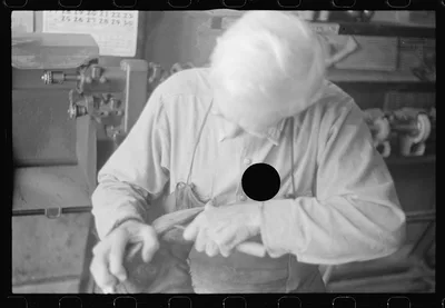 [Untitled photo, possibly related to: Shoemaker in Plain City, Ohio], 1938