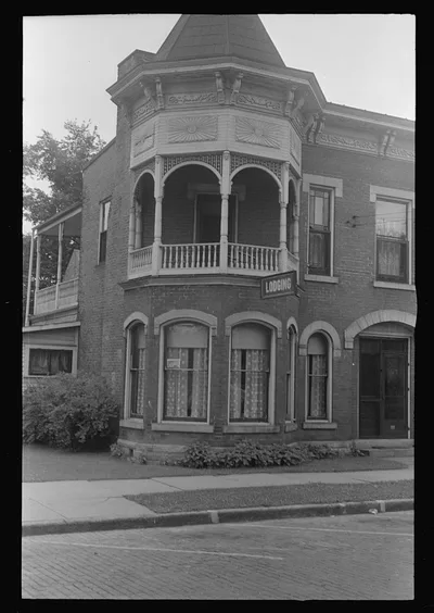 Home converted to lodging house Marysville, Ohio, 1938