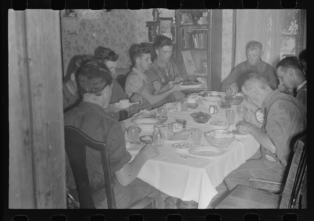 Dinner time during wheat harvest, central Ohio, 1938