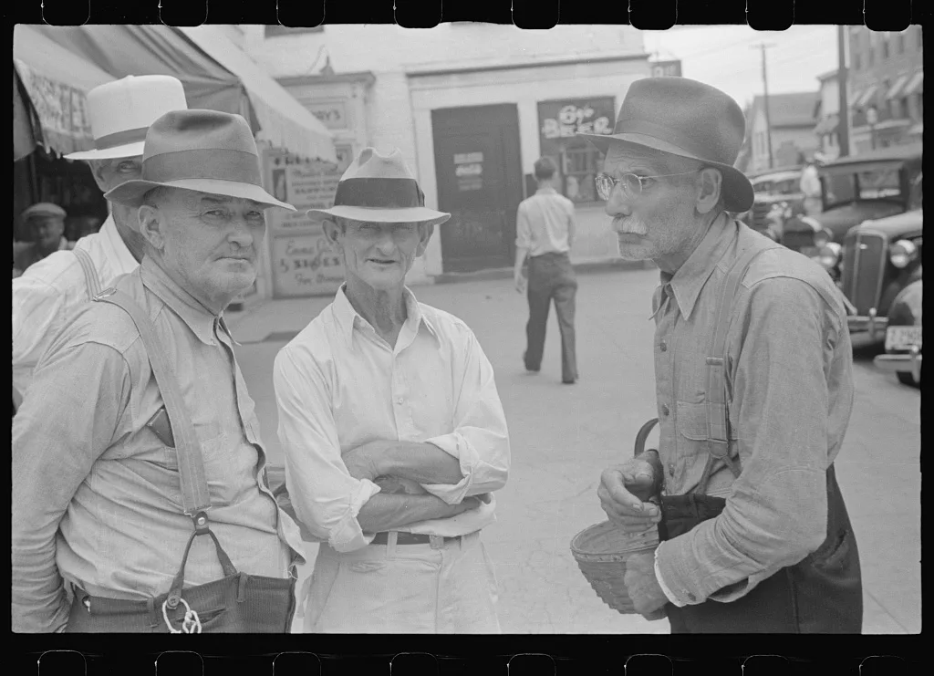 Street scene, Marysville, Ohio, 1938