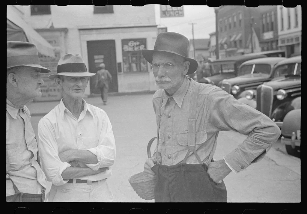 [Untitled photo, possibly related to: Street scene, Marysville, Ohio], 1938
