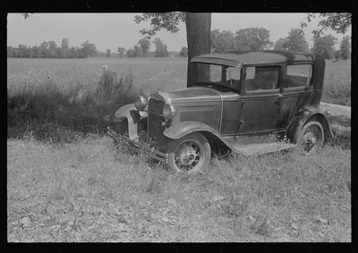 Automobile, farmland auction, New Carlisle [i.e. Marysville], Ohio, 1938