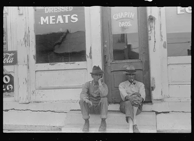 [Untitled photo, possibly related to: Street scene, Worthington, Ohio], 1938