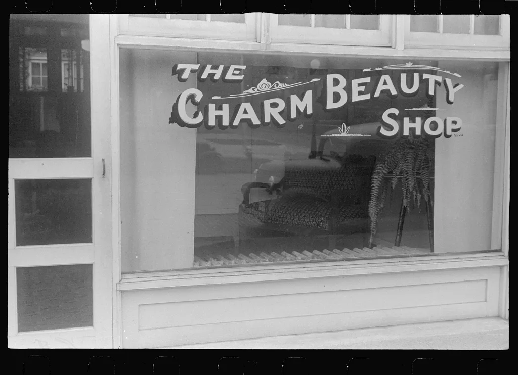 Beauty shop in Worthington, Ohio, 1938