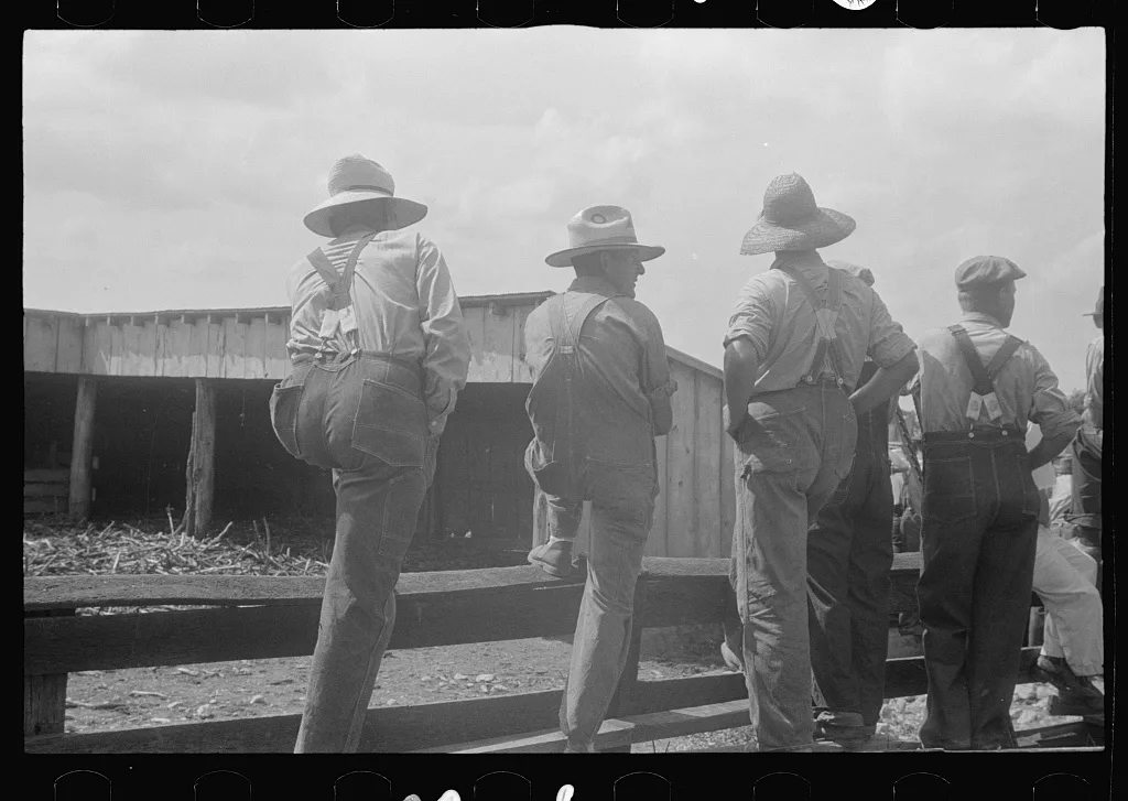 [Untitled photo, possibly related to: Public auction in central Ohio], 1938